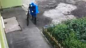 В Нижнекамске разыскивают злоумышленника, «одолжившего» чужой велосипед