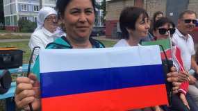 В Нижнекамске организовали концерты во дворах в честь Дня России