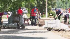 Нижнекамцы заметили рабочих и спецтехнику на замороженной стройке - НТР 24