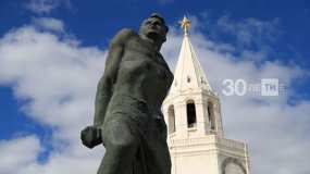 «Разве не подвиг — собирать в войну в среднем 10 самолетов в сутки?»: В Татарстане идёт голосование в поддержку присвоения Казани почётного звания - НТР 24