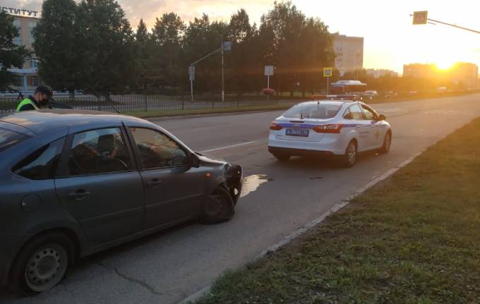 В Нижнекамске автоинспекторы остановили пьяного водителя, который ехал на спущенных колёсах
