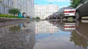 Внутридомовую дорогу на проспекте Мира в Нижнекамске отремонтируют только через два года