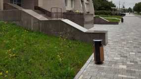 На улице Баки Урманче в Нижнекамске пропали все скамейки - НТР 24