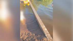 Нижнекамцы пожаловались на столб в озере, который мешает им купаться - НТР 24