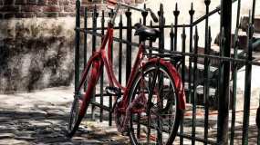 В Нижнекамске полицейские разыскивают похитителя велосипеда