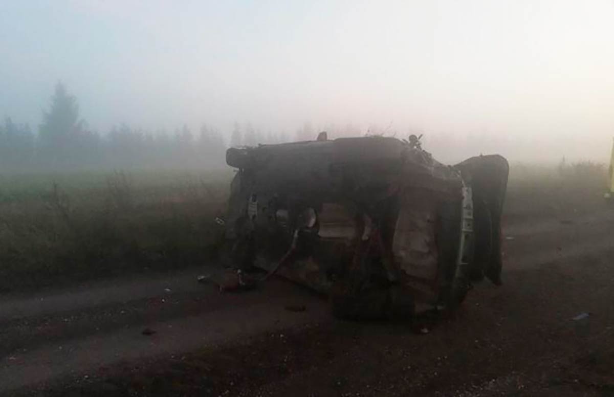 «Мазда» опрокинулась на трассе в Татарстане, водитель получил травмы