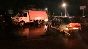 В аварии трёх машин в Нижнекамске пострадали двое молодых людей