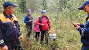 В Татарстане заблудившейся женщине с детьми помогли выйти из леса спасатели МЧС