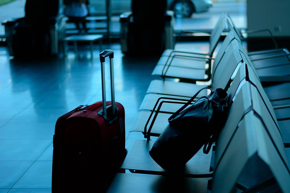 Нижнекамка в аэропорту украла у пассажирки сумку с деньгами