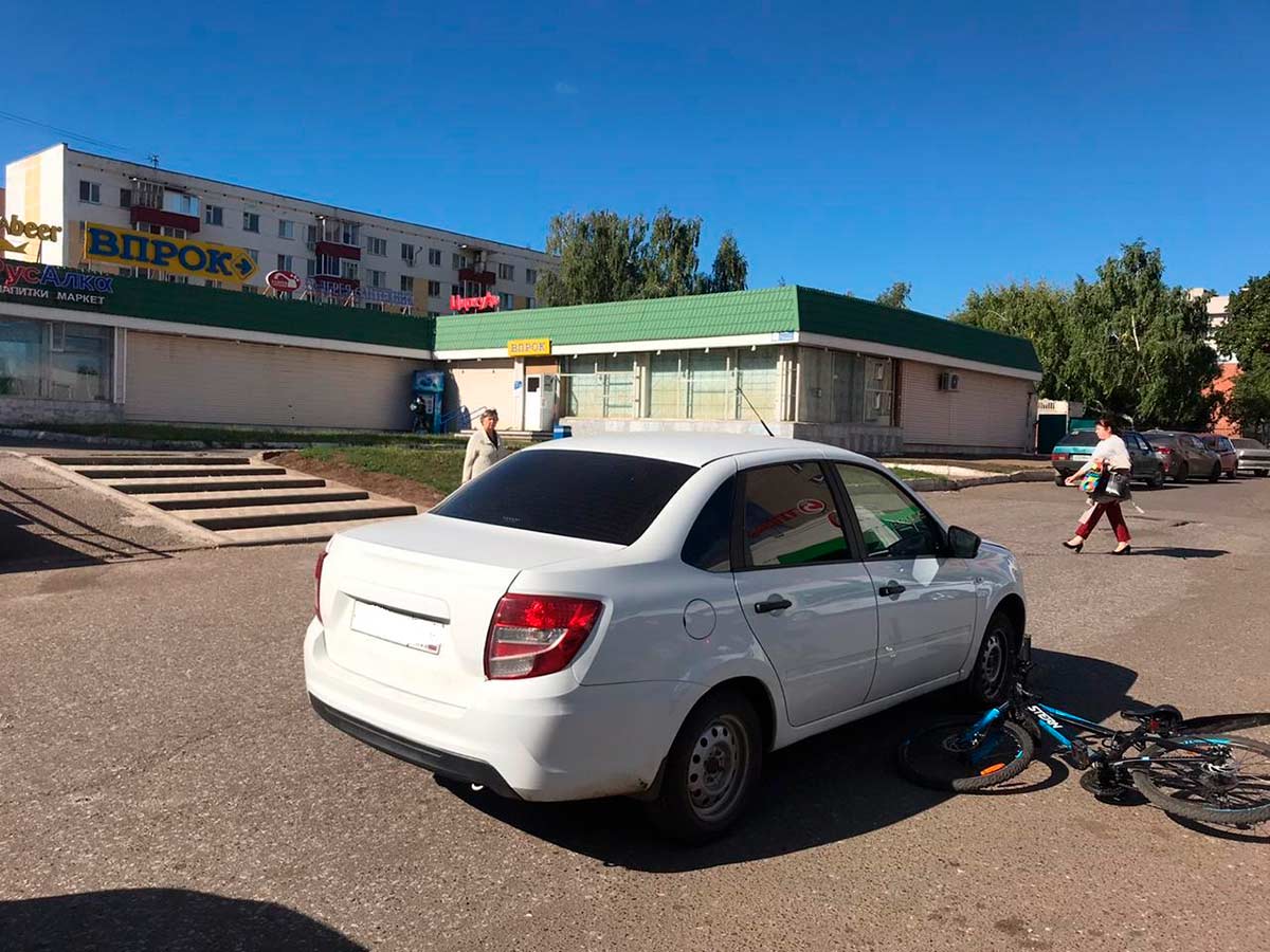 В Нижнекамске в ДТП пострадал 8-летний мальчик на велосипеде