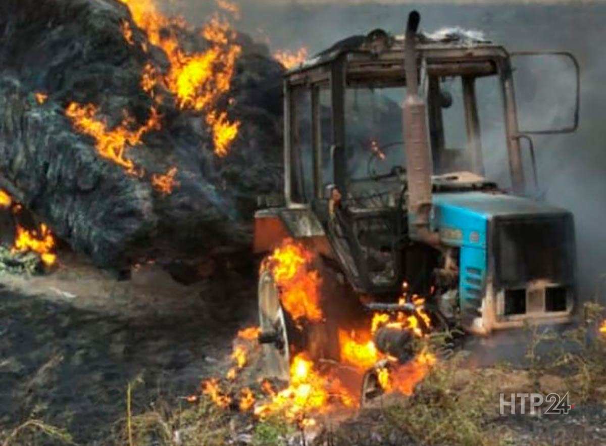 Татарстанец чудом спасся из внезапно загоревшегося трактора: он успел выпрыгнуть на ходу
