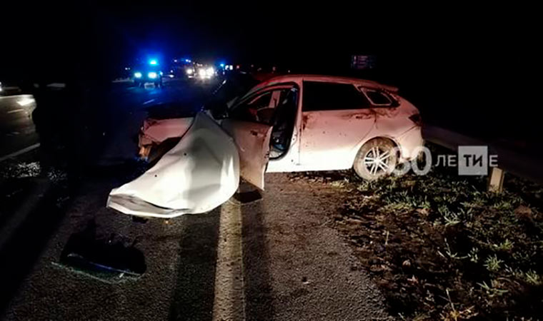 В жутком ДТП на трассе в Татарстане погибли два человека