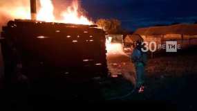 В Татарстане пожарные час боролись с огнём в частном доме - НТР 24