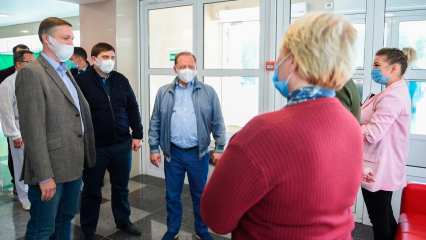 Глава Минпромторга РТ посетил Нижнекамск и понаблюдал за выборами