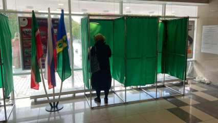 Жители Нижнекамска активно голосуют на выборах президента Татарстана