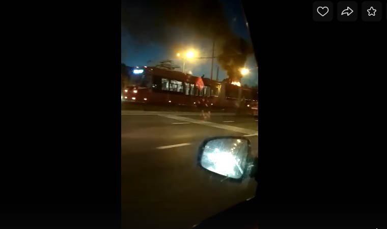 В Татарстане на ходу загорелся трамвай