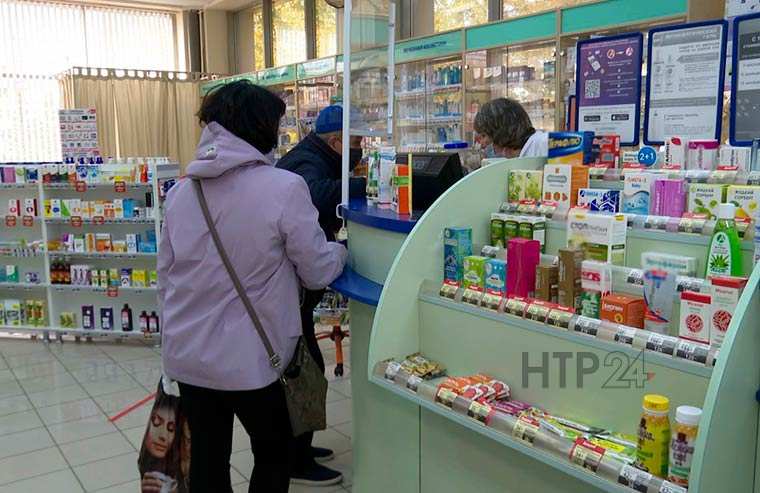 Медведев предложил выдавать рецептурные лекарства бесплатно
