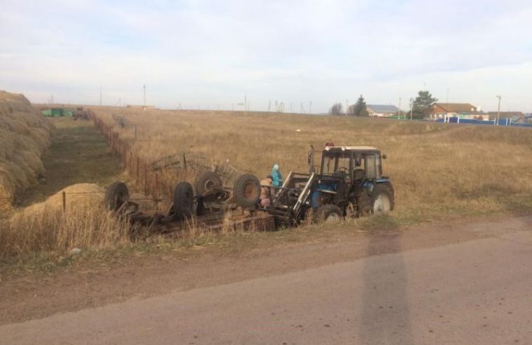 Татарстанец погиб, катаясь в прицепе трактора