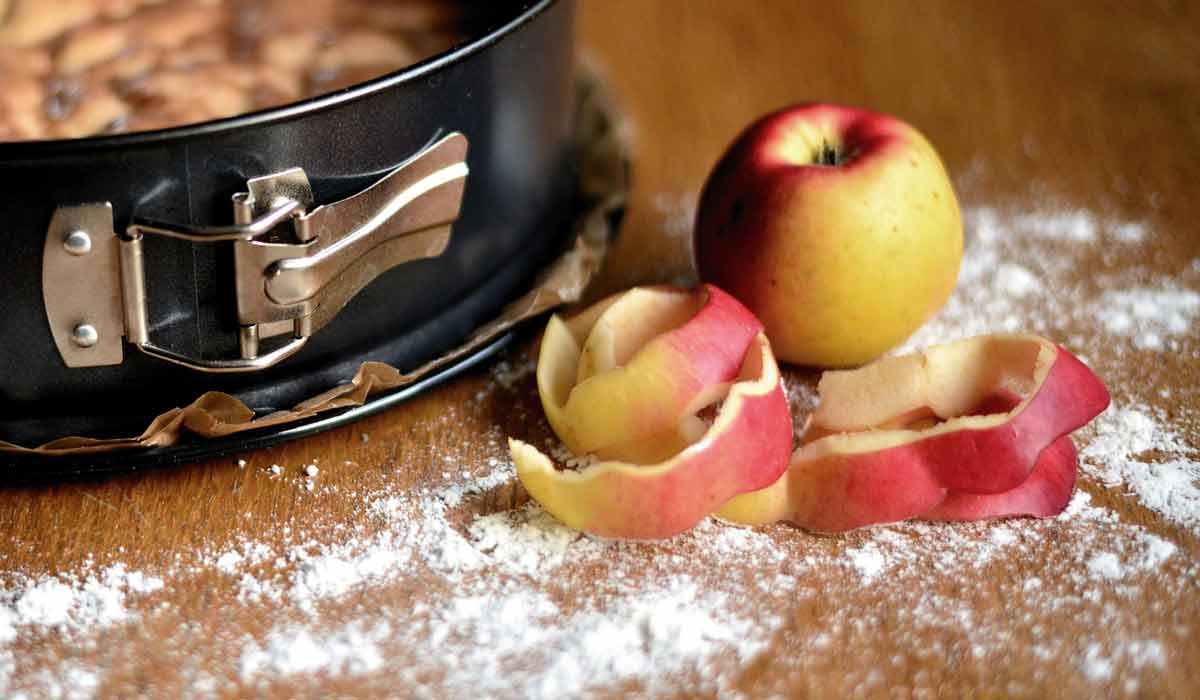 Беспроигрышный вариант десерта: отрывной пирог с яблоками
