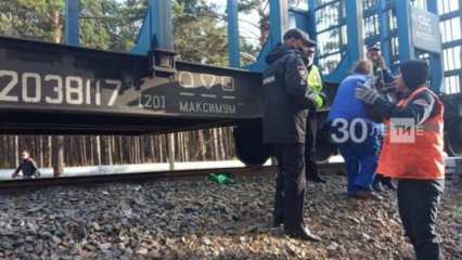 В Татарстане поезд сбил женщину, сидящую возле путей - НТР 24