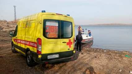 На Каме, упав из перевернувшейся лодки, утонул 79-летний рыбак - НТР 24