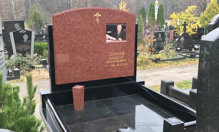 Почётному гражданину Нижнекамска установили памятник в Москве
