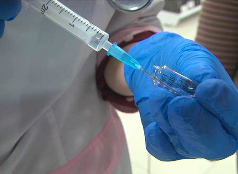 У медработника из Кузбасса выявили заражение коронавирусом после вакцинации