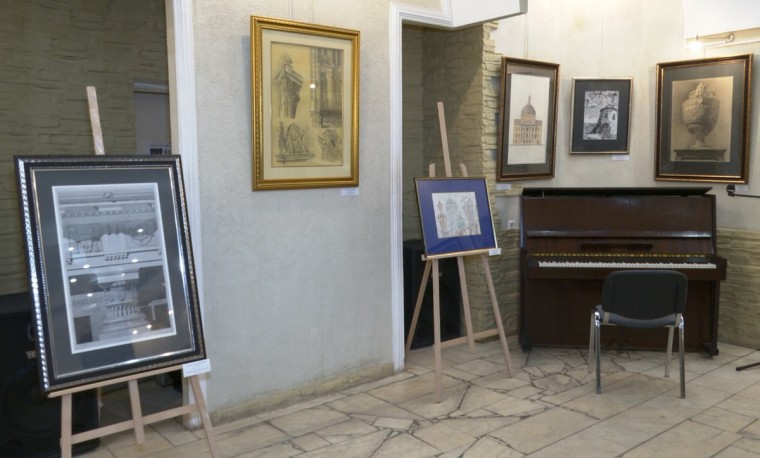 Семья художников открыла выставку в Нижнекамске