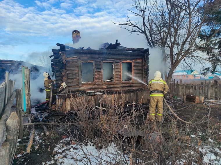 В Татарстане мальчик спас троих братьев из пожара