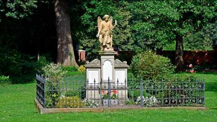 Заражённых COVID-19 будут хоронить в новых закрытых гробах - НТР 24