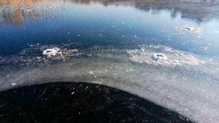В Татарстане оштрафовали 16 рыбаков за выход на тонкий лёд
