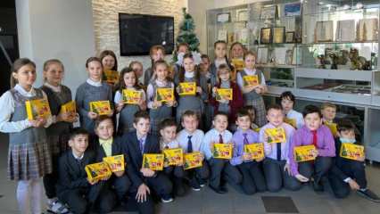 Ученики школы №28 в Нижнекамске собрали подарки для акции «Стань Дедом Морозом!»