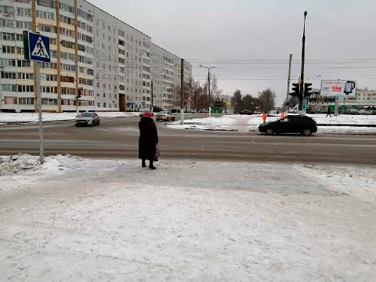 Нижнекамцы просят установить светофор для пешеходов на пересечении улиц Бызова и Менделеева