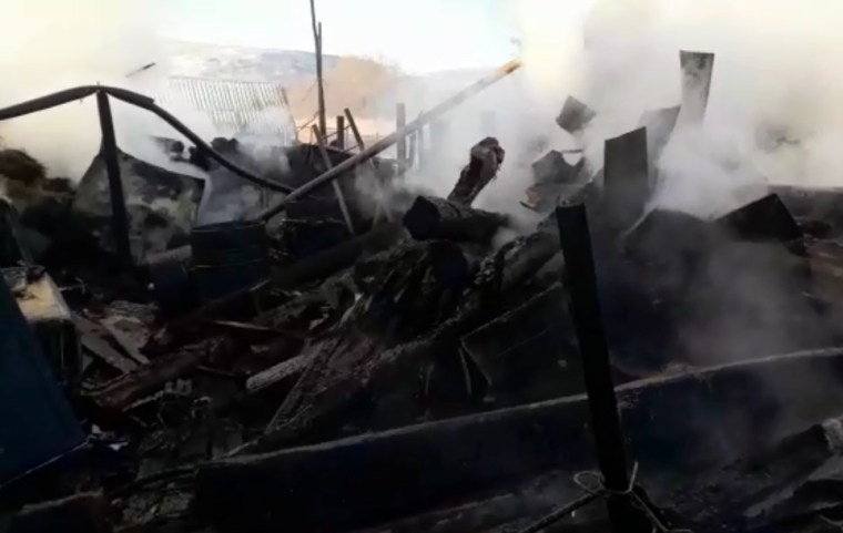 Из-за пожара семья из Нижнекамского района осталась без дома и машины