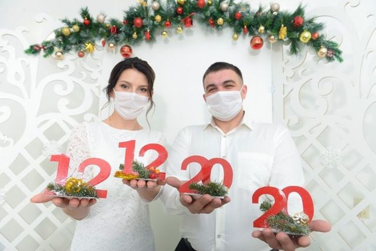 В «красивую дату» 12 декабря в Нижнекамске расписались 11 пар