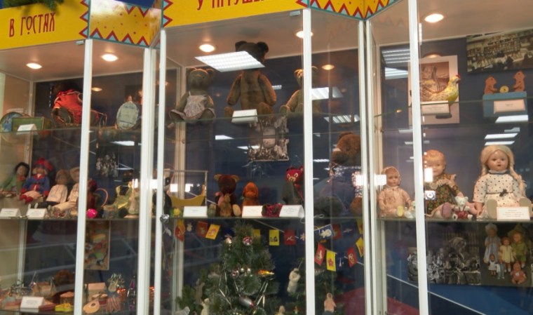 В Нижнекамске открылась выставка советских игрушек
