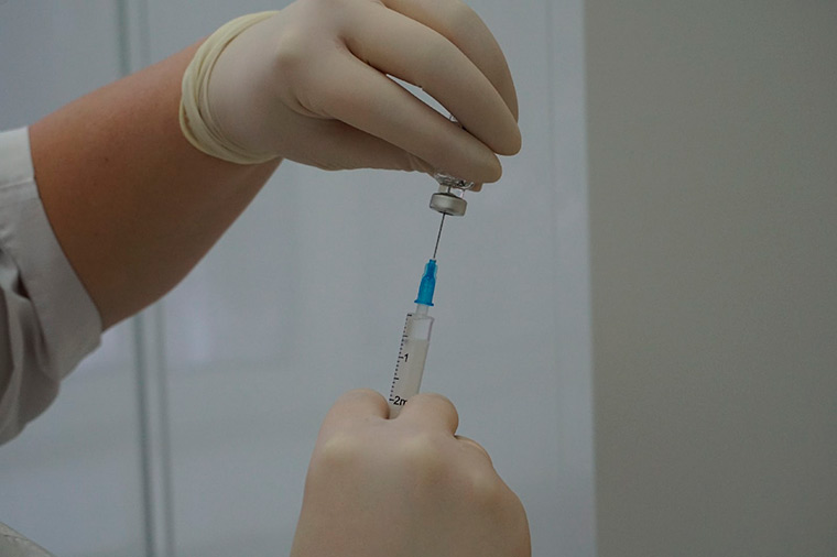 На портале госуслуг появится возможность записаться на прививку от коронавируса