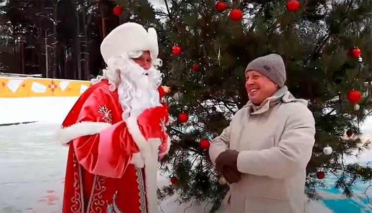 Дед Мороз провел итоговый «деловой понедельник» в Нижнекамске
