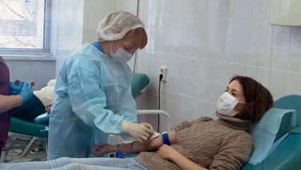 В центре переливания крови Нижнекамска пополняют запасы на новогодние каникулы