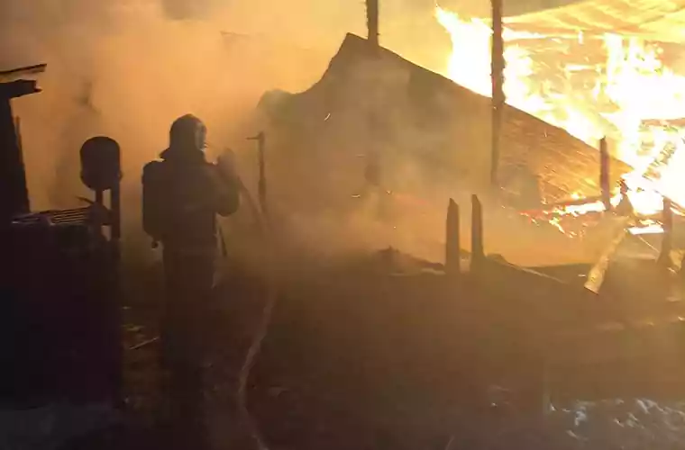 На пожаре в Татарстане погиб охранник коттеджного поселка