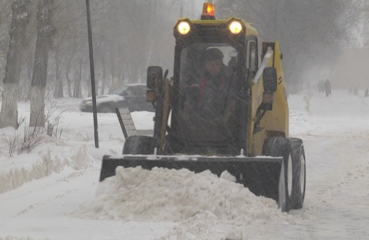 В Татарстане для очистки дорог задействованы 636 единиц снегоуборочной техники