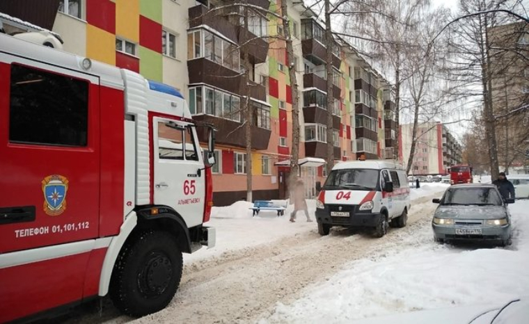 В Татарстане из пожара спасли двух детей и двух женщин