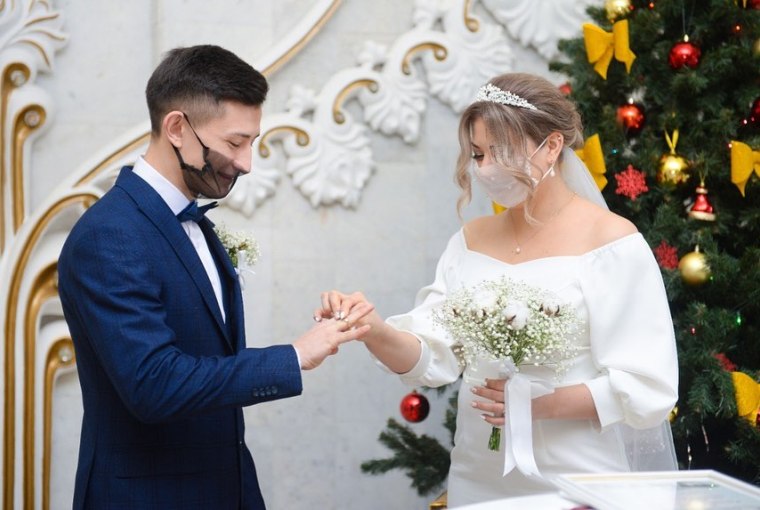 В Нижнекамске сыграли первую в этом году свадьбу