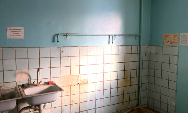 Жильцам нижнекамского общежития отрезали газовые трубы, но продолжают начислять плату