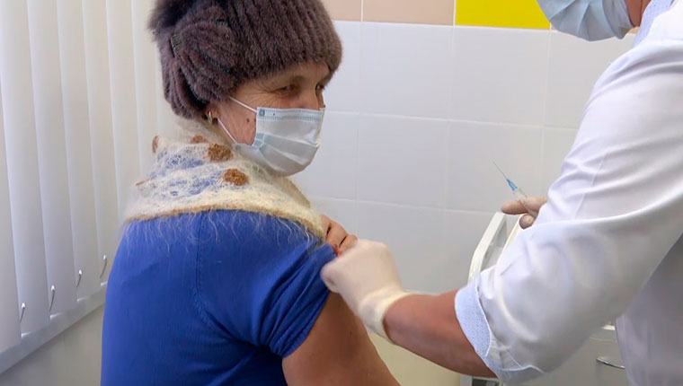 Уже почти 600 жителей Нижнекамска сделали прививку от COVID-19