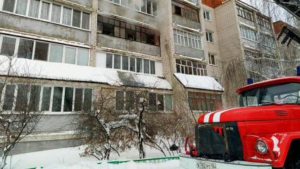 Зеленодольские пожарные спасли от огня 10 человек, в том числе и двоих детей - НТР 24