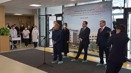 Рустам Минниханов открыл современный онкоцентр в Набережных Челнах - НТР 24