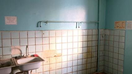Жильцам нижнекамского общежития отрезали газовые трубы, но продолжают начислять плату