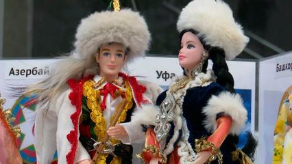 В Нижнекамске открылась выставка кукол в национальных костюмах
