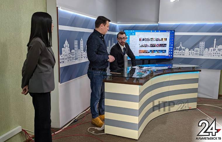 Знаменитый журналист проводит мастер-классы на новом телеканале Татарстана